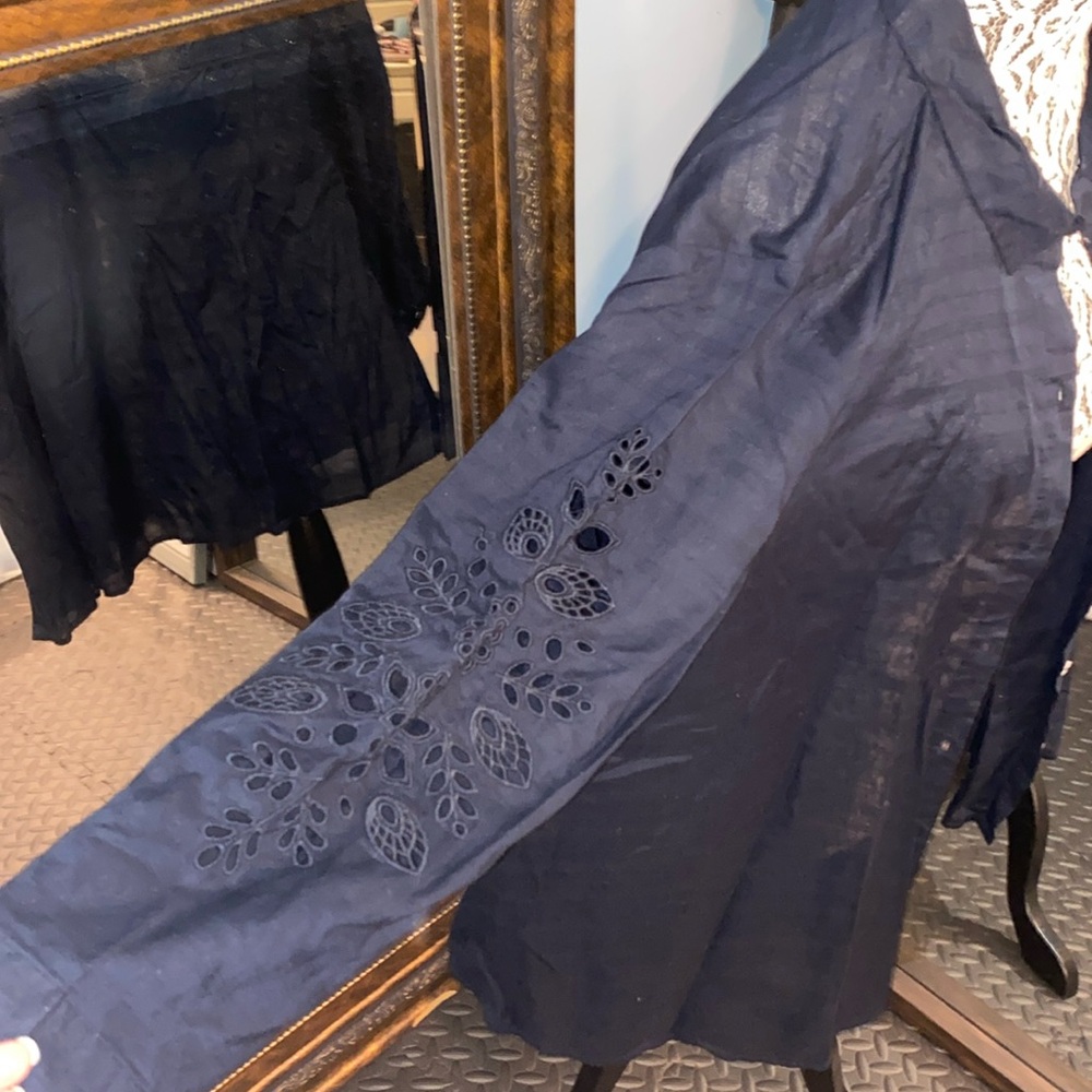 J Jill. Sz L Button down NAVY top. Have pretty floral detailed arm design. EUC.